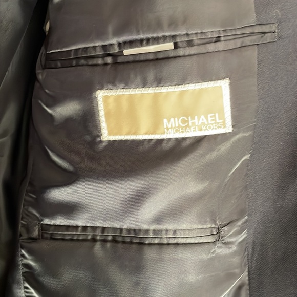 Michael Kors Navy Blazer 38R - NEVER WORN - Picture 3 of 4